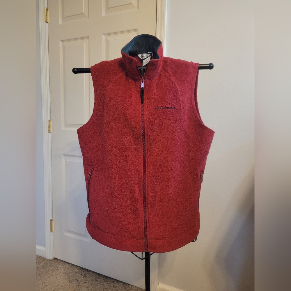 Columbia Sportswear Company Dark Red Women's Vest
